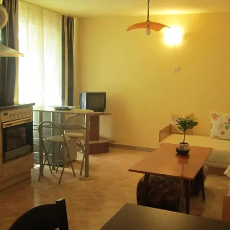 Apartament Dobrotitsa *