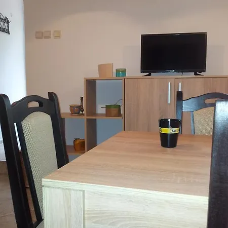 Apartament Dobrotitsa *